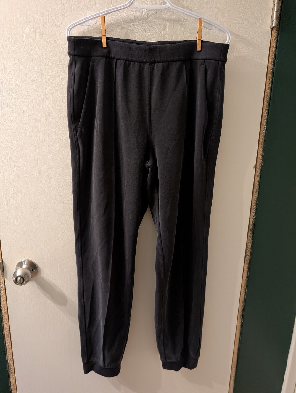 Lululemon Softstreme High Rise Jogger, Black, Size L - Picture 3 of 4